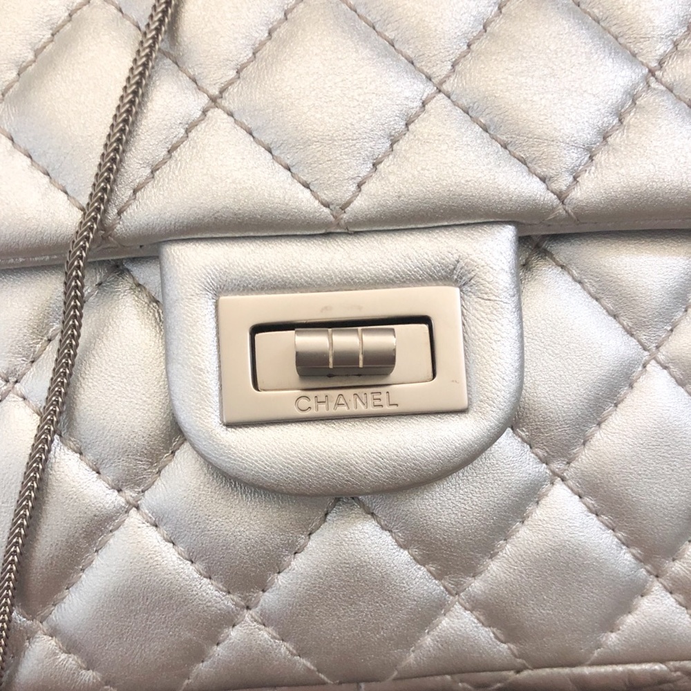 Authentic Chanel Reissue Clutch With Chain Flap - Picture 6 of 8